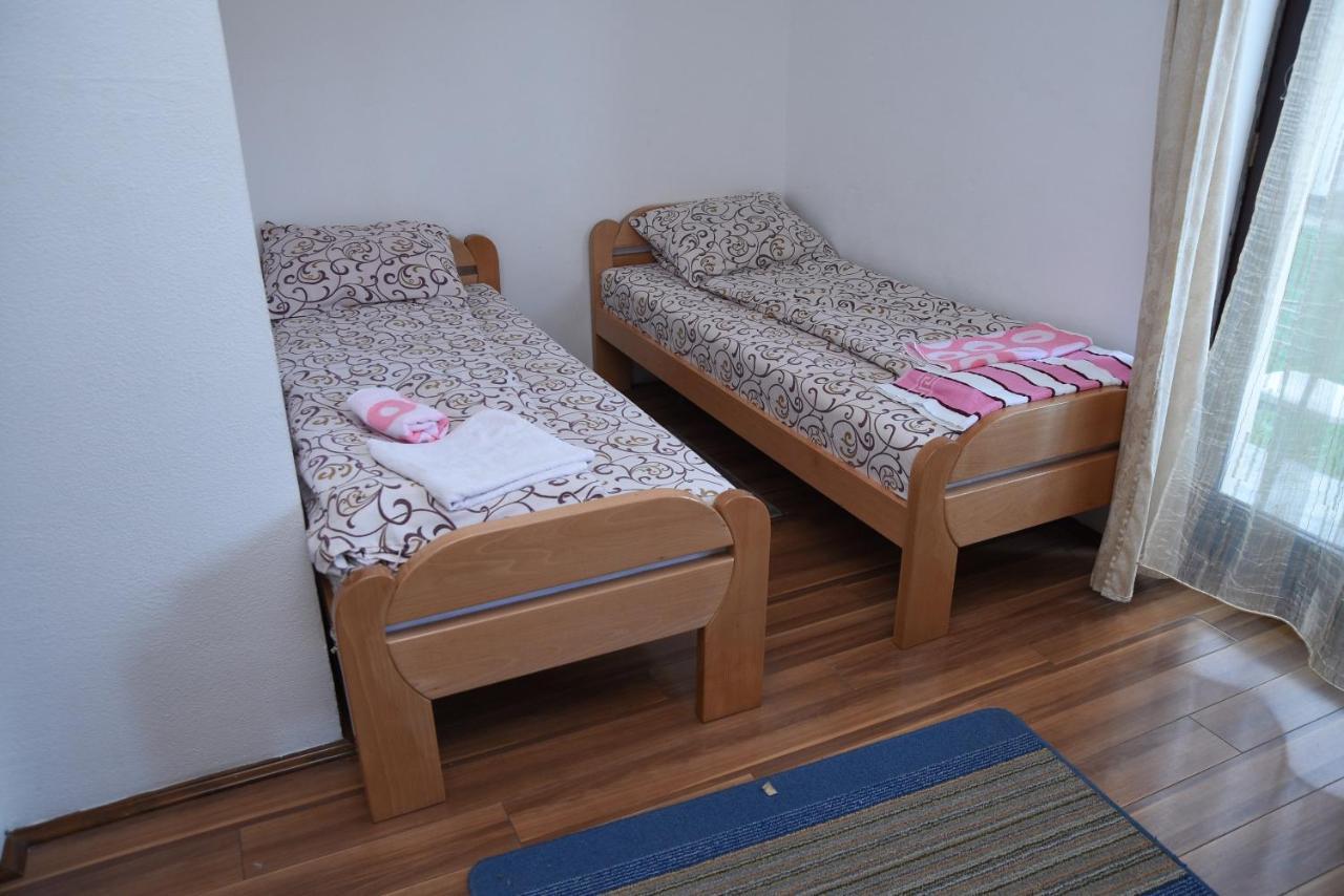 MM Narcis Bed and Breakfast Vlasina Rid Exterior foto