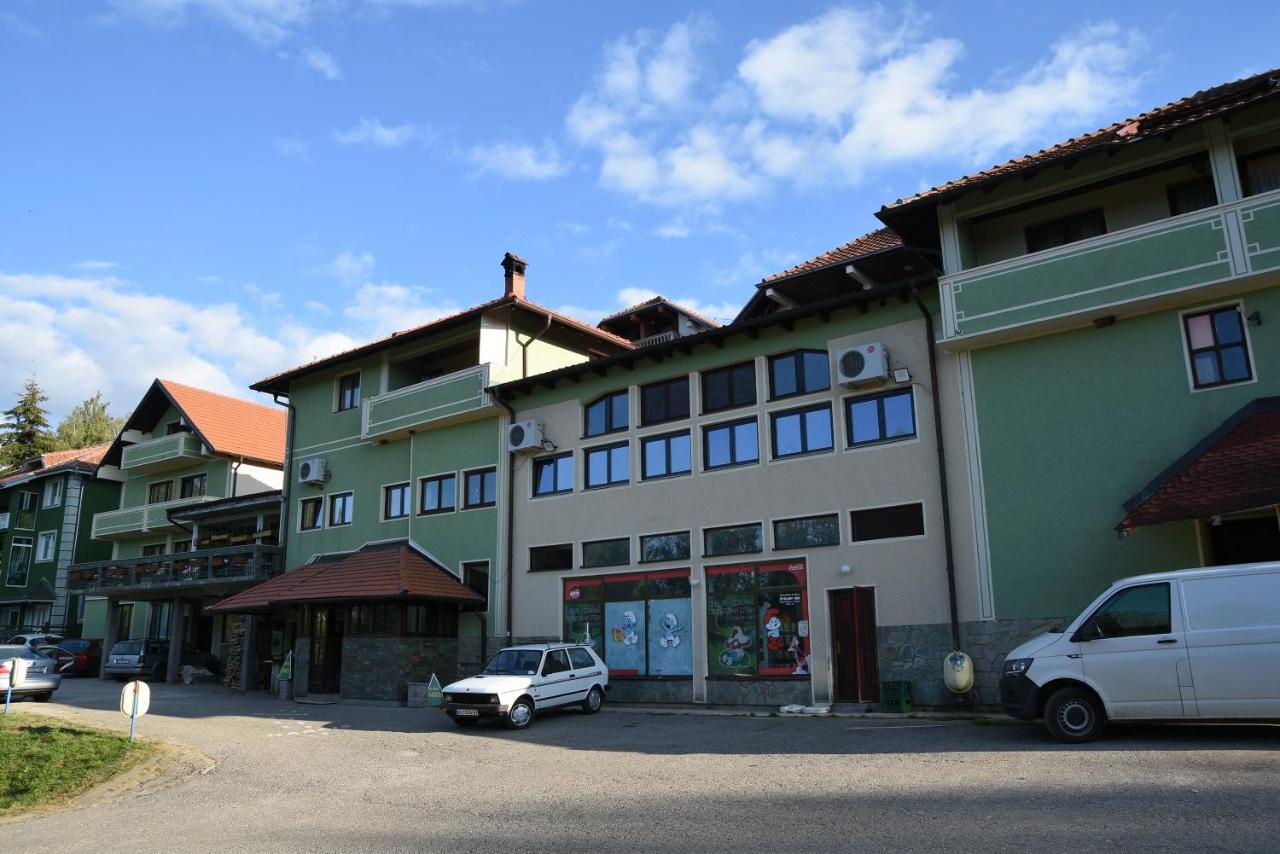 MM Narcis Bed and Breakfast Vlasina Rid Exterior foto