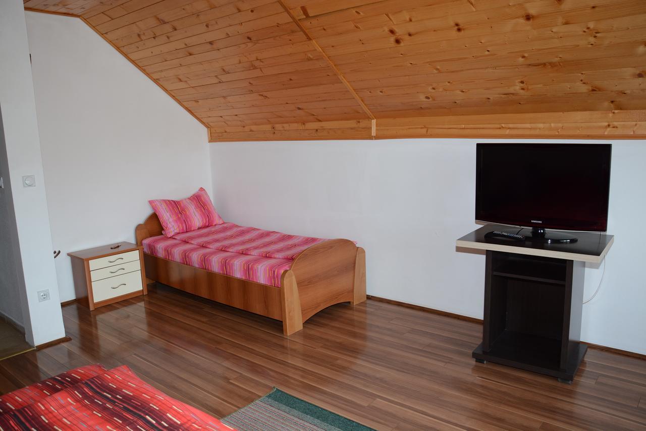 MM Narcis Bed and Breakfast Vlasina Rid Exterior foto
