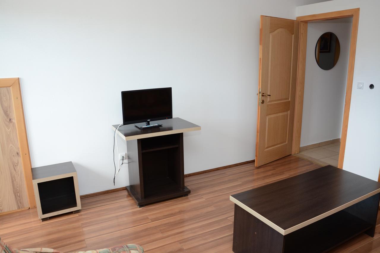 MM Narcis Bed and Breakfast Vlasina Rid Exterior foto