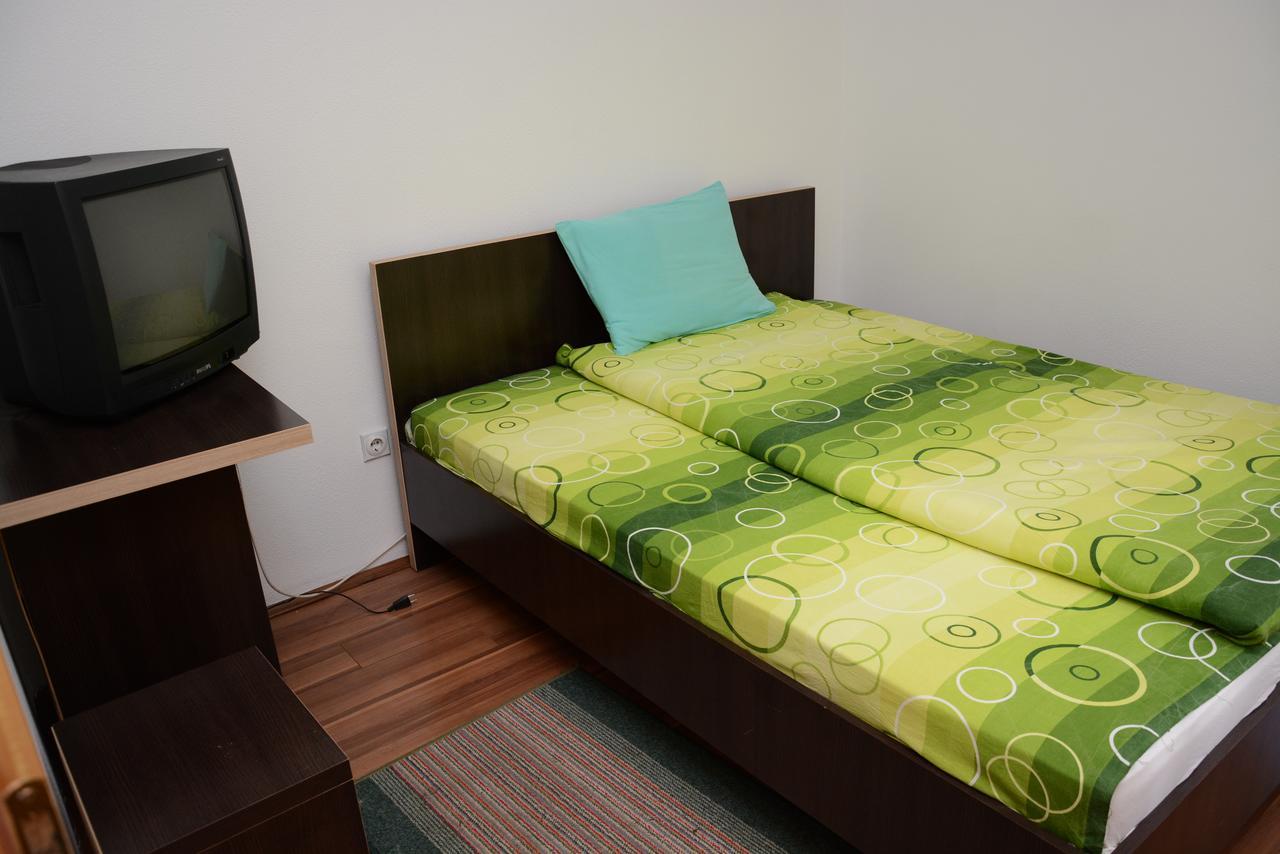 MM Narcis Bed and Breakfast Vlasina Rid Exterior foto