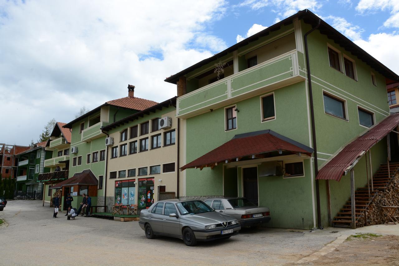 MM Narcis Bed and Breakfast Vlasina Rid Exterior foto