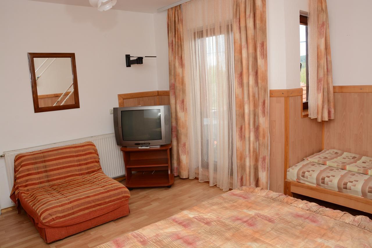 MM Narcis Bed and Breakfast Vlasina Rid Exterior foto