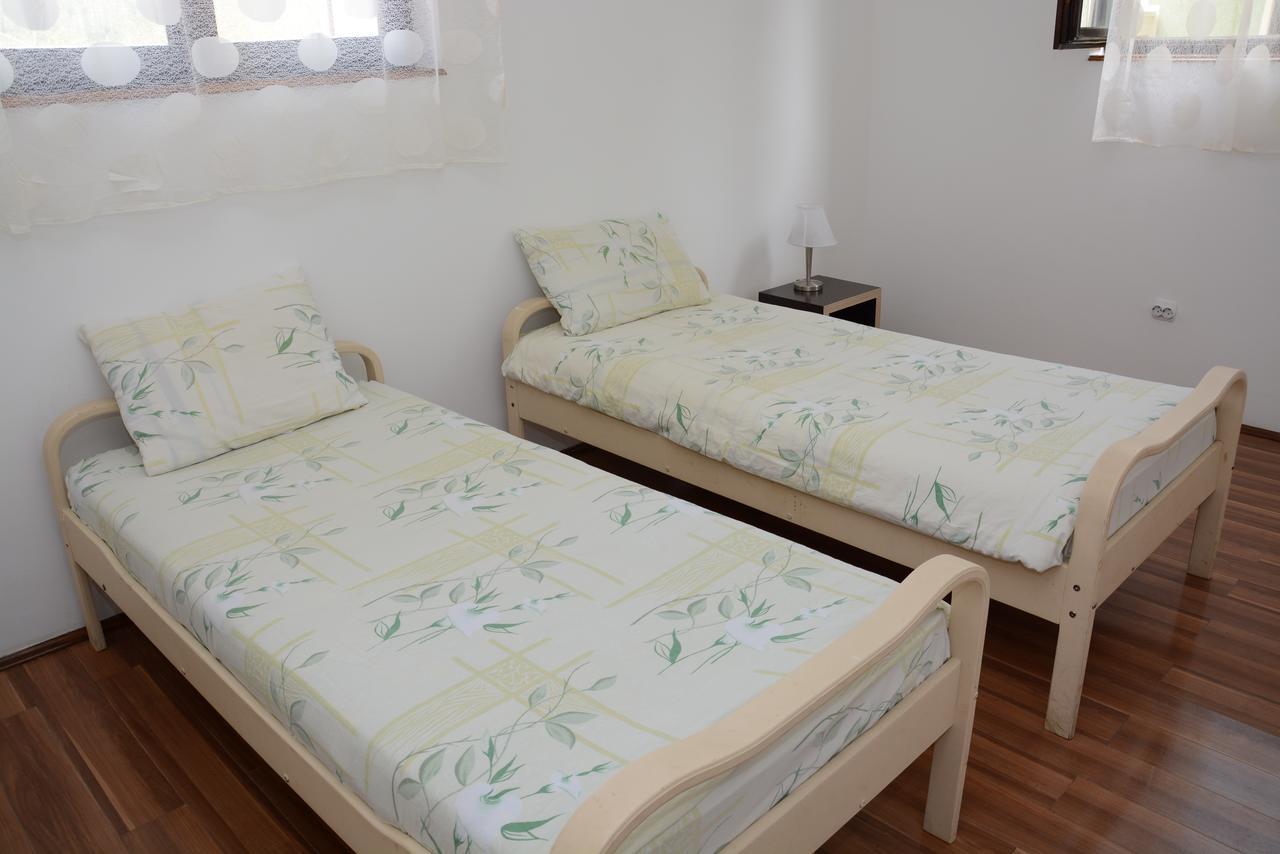 MM Narcis Bed and Breakfast Vlasina Rid Exterior foto