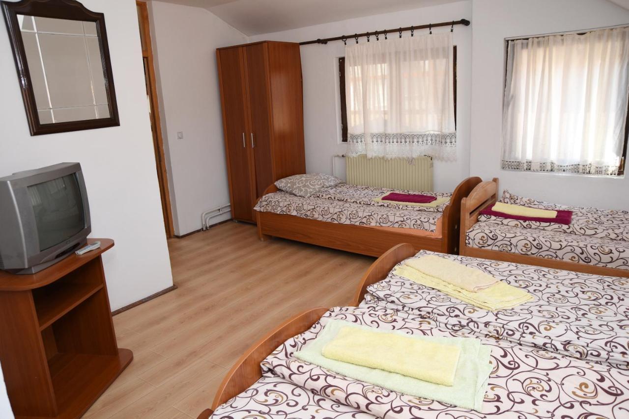 MM Narcis Bed and Breakfast Vlasina Rid Exterior foto