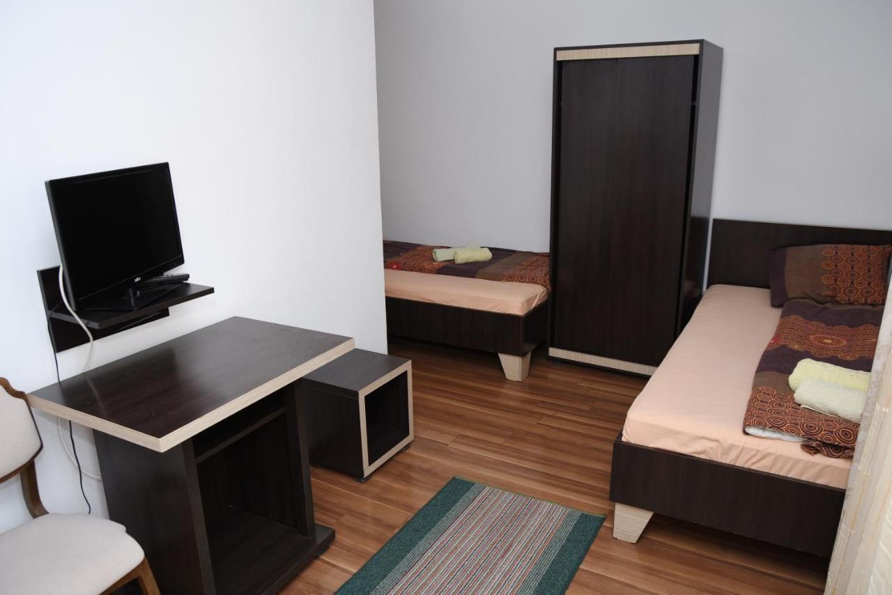 MM Narcis Bed and Breakfast Vlasina Rid Exterior foto