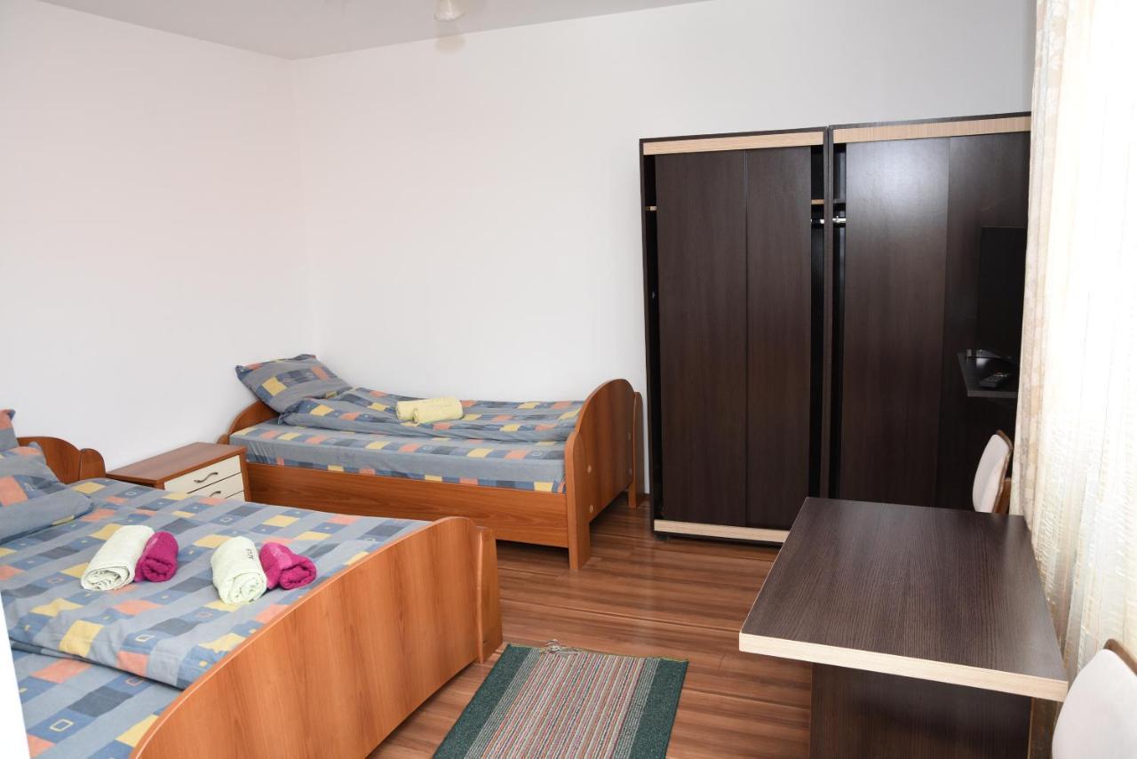 MM Narcis Bed and Breakfast Vlasina Rid Exterior foto